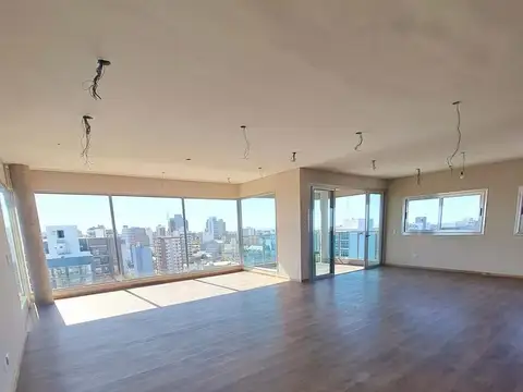 Departamento en Venta con 3 cocheras