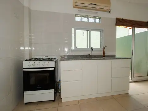 Depto Tipo Casa 3 ambientes con 3 baños