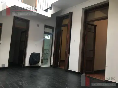 Depto Tipo Casa en Alquiler de 4 ambientes