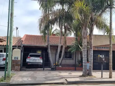 Casa de 3 ambientes Venta Ituzaingo Norte