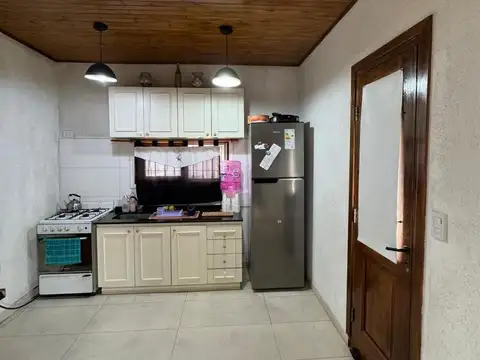 Casa 3 ambientes con 1 baño