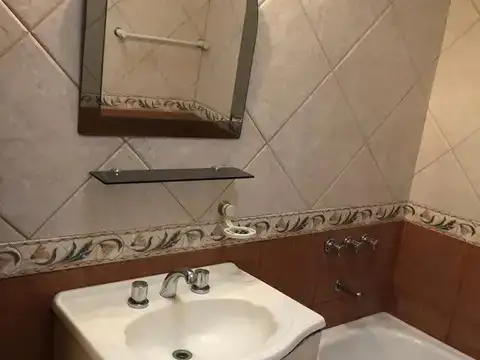 Depto Tipo Casa 2 ambientes con 2 baños