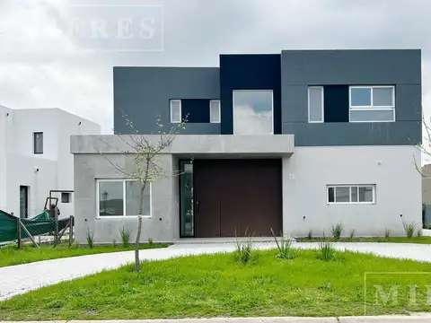 Casa en venta en Santa Ana, Villa Nueva