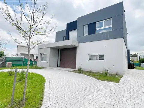 Casa en venta en Santa Ana, Villa Nueva