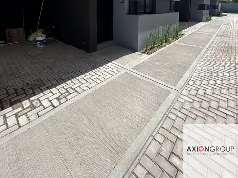 Dúplex en Alquiler de 2 dormitorios c/ cochera en Los Hornos