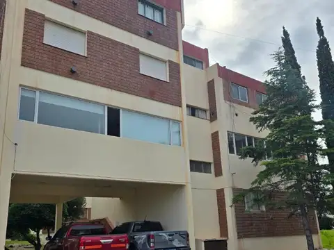 Pedro Derbes - Edificio F 58 , Piso 2