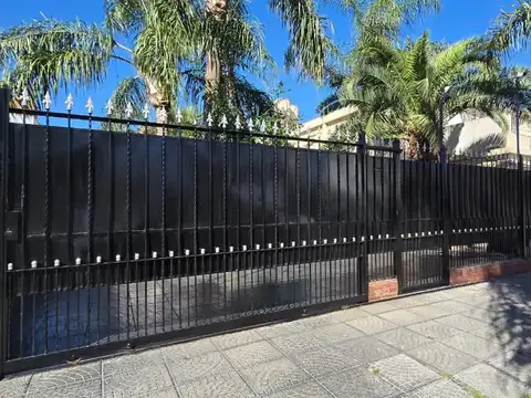 Casa en venta en Moron