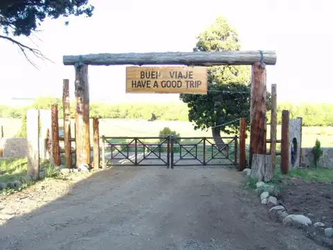 IMPORTANTE COMPLEJO EN LA LOCALIDAD DE TREVELIN -CHUBUT-