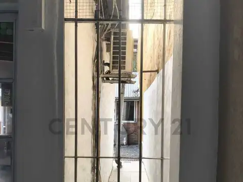 Calle 518 e/ 31 y 131 bis 3600, Piso 0
