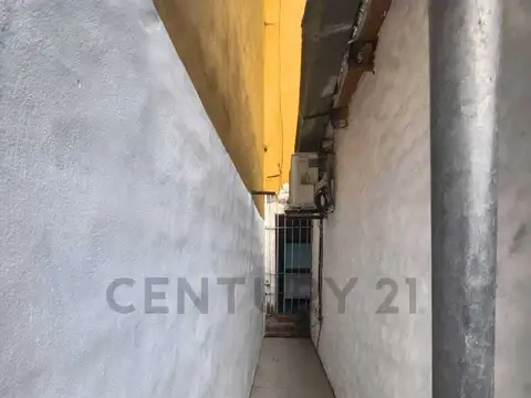 CASA EN VENTA EN HERNANDEZ 2 DORMITORIOS