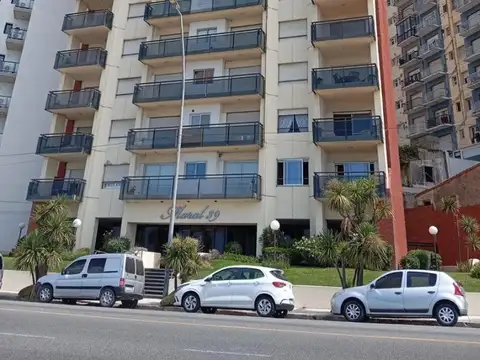 Departamento 2 ambientes en primera línea de mar 