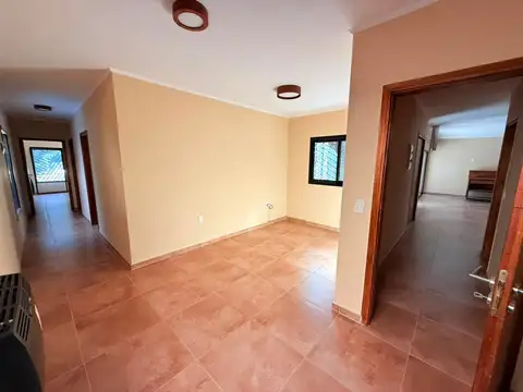 Se vende amplia y moderna casa A ESTRENAR en Cruz Grande, La Cumbre