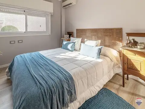 VENTA CASA CON PILETA EN ITUZAINGO