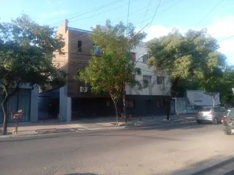 Entre Ríos 200, Piso 1