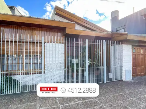 Casa 3 dormitorios Venta - Martinez-Fleming/Panamericana
