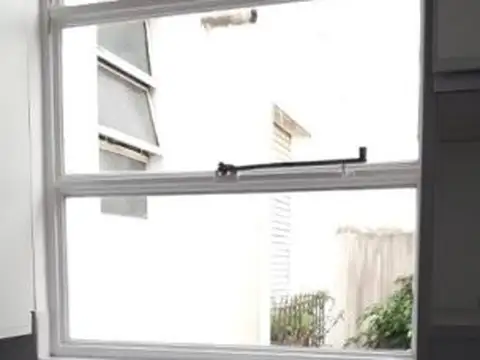 Belgrano, Arribeños 2200, y Mendoza, piso 3, 2 amb, 45m2, u$s 650 + luz + gas + internet. 28-02...