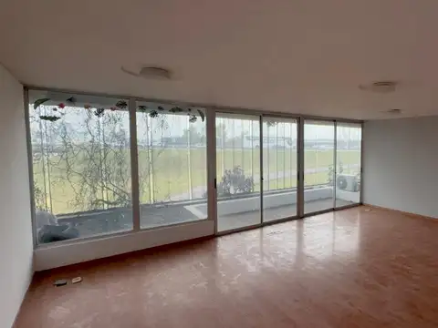 Oficina en Alquiler al Noreste