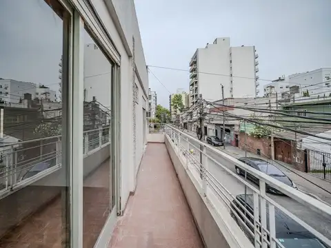 ALQUILER - PH 3 AMB. AMPLIO - CASEROS CENTRO