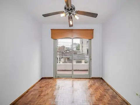 ALQUILER - PH 3 AMB. AMPLIO - CASEROS CENTRO