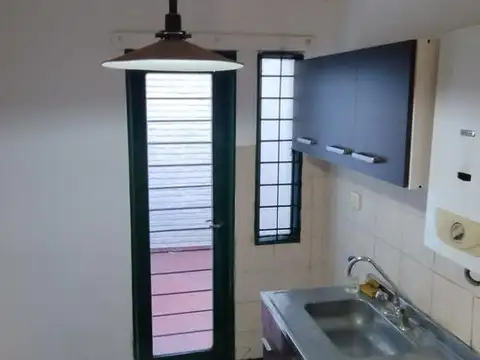 Dpto Venta Ayacucho 1800 - 2 Dorm. Balcón y Patio