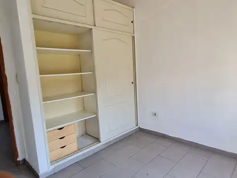Depto Tipo Casa en Alquiler de 1 dormitorio