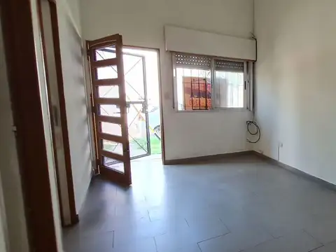 Moreno 2700, Piso pb