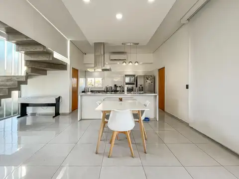 Casa en Venta en Fisherton, Rosario