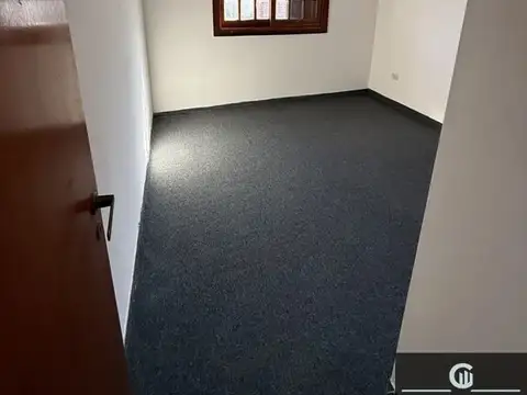 Casa en Alquiler con 1 cochera