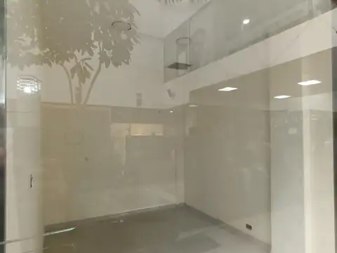Local en Alquiler en Microcentro, $ 300.000