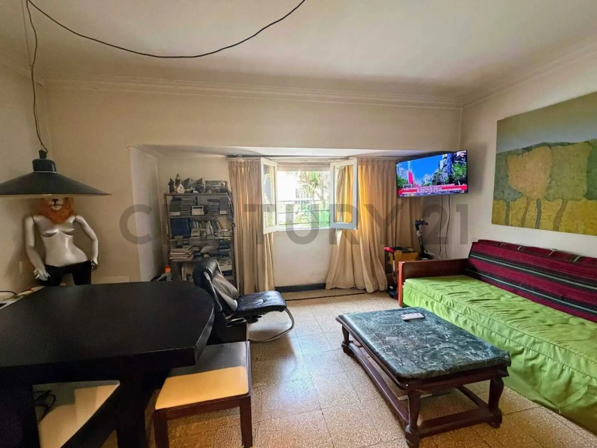 Depto 8 amb, 141m² con terraza — Paseo Aldrey