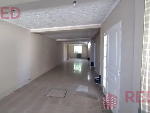 Casa 5 ambientes con 1 baño