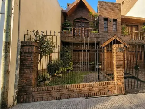 Casa de 5 ambientes en Venta en Caballito