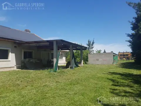 Casa 6 ambientes con 4 baños