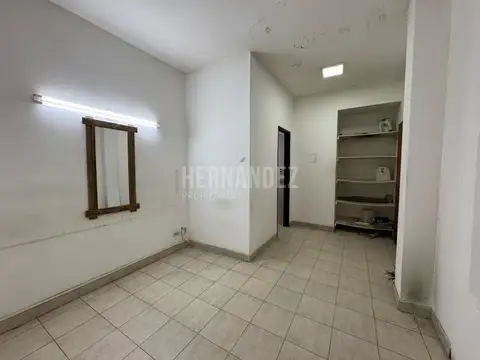 OFICINA COMERCIAL REMEDIOS DE ESCALADA CENTRO