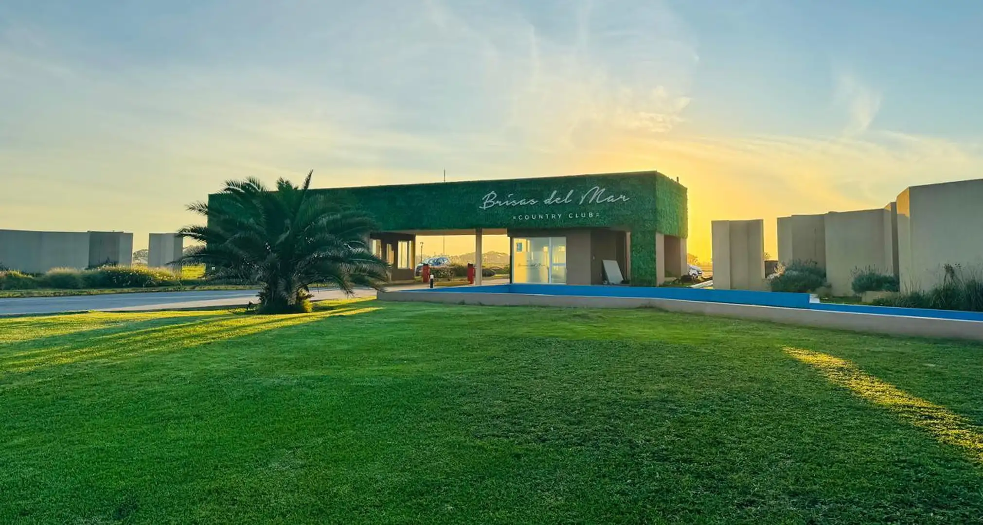 Lotes Barrio Privado Brisas del Mar, 111m² con pileta y gimnasio