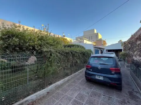 Lago Quillen e/ Avellaneda y José Hernández