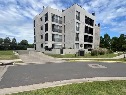 Departamento en Alquiler con 1 cocheras