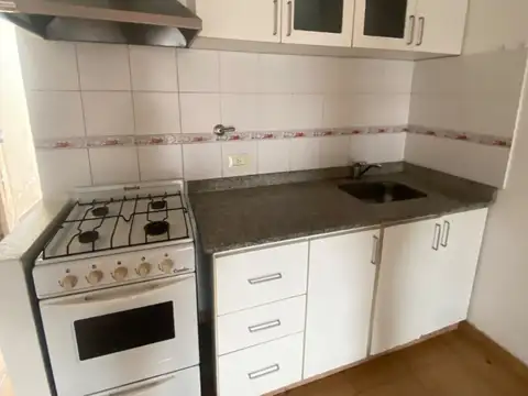 Depto Tipo Casa en Alquiler de 1 dormitorio