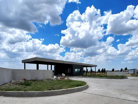 Luis Farina, en Canning, Municipio de Ezeiza, Provincia de Buenos Aires