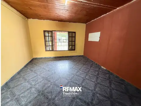 Casa 4 ambientes con 1 baño