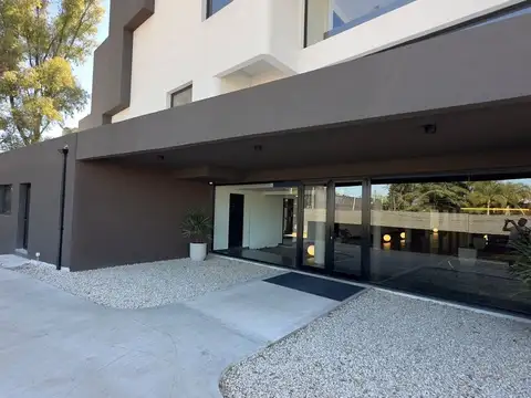 Doctor Nicolás Repetto 900