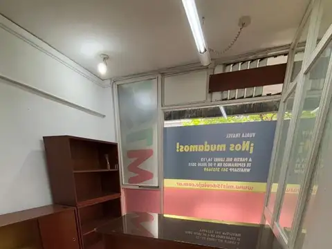 VENTA LOCAL CON OFICINA EN GALERIA LIBERTAD