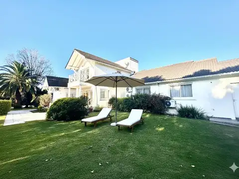 Casa 7 ambientes con 3 baños