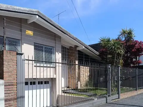 Casa en Venta en Quilmes, USD 320.000