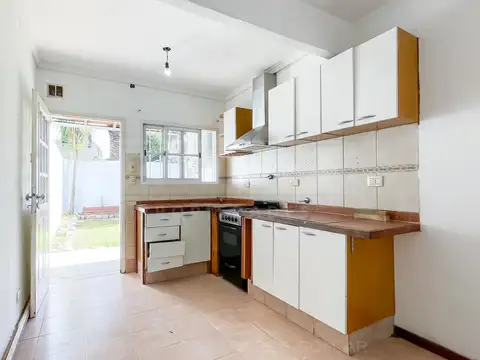 Casa en Alquiler con 1 cochera