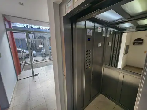 Rivadavia 4100, Piso pb
