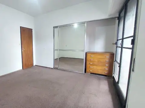 Casa en Alquiler con 1 cochera