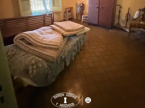 Venta Casa de epoca parque arbolado centro