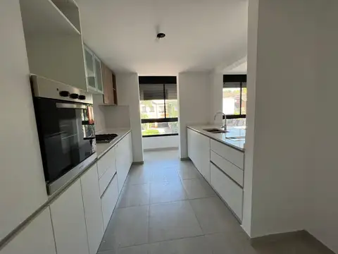 Departamento en Venta en Fisherton, USD 171.000