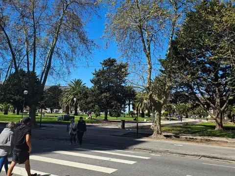 Bolivar e/ Buenos Aires y Entre Ríos